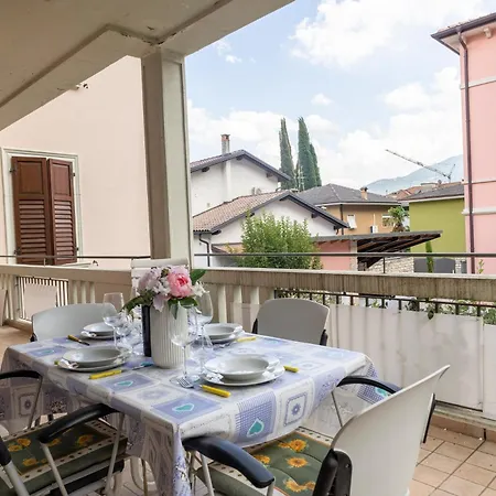 Marta - Happy Apartment Riva del Garda